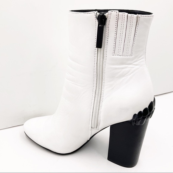 {Kendall + Kylie} Haedyn Leather Boots - Picture 3 of 16